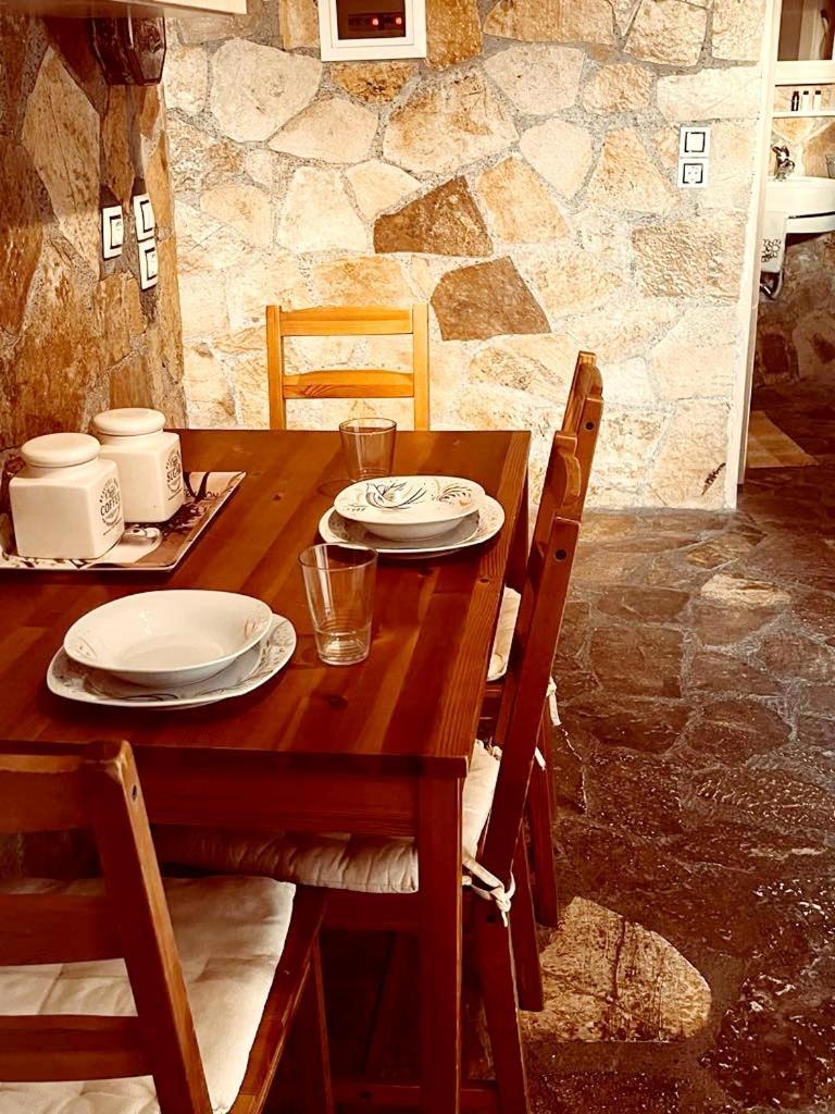 Maggie's Traditional home Pylos Esterno foto